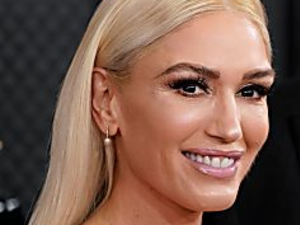 Gwen Stefani, 50, Takes off Makeup, Leaves Us with No Words